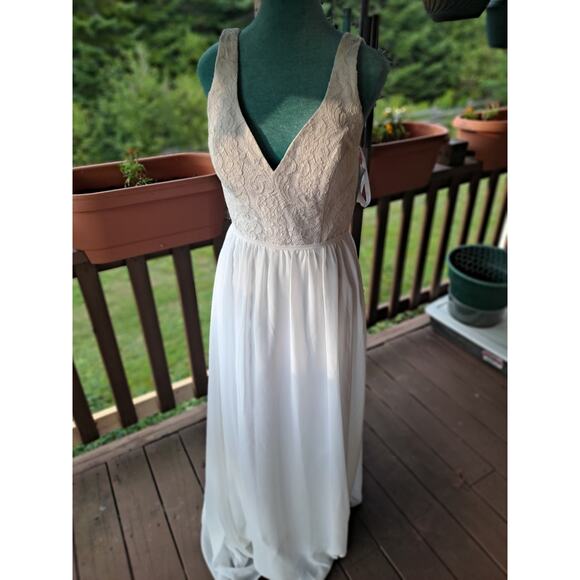 Bride Dress Women’s Maxi Floral Lace Off White Size 4 NWT’s Originaly $319 - Picture 6 of 8